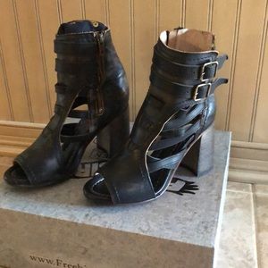 Meet your Posher, Debra